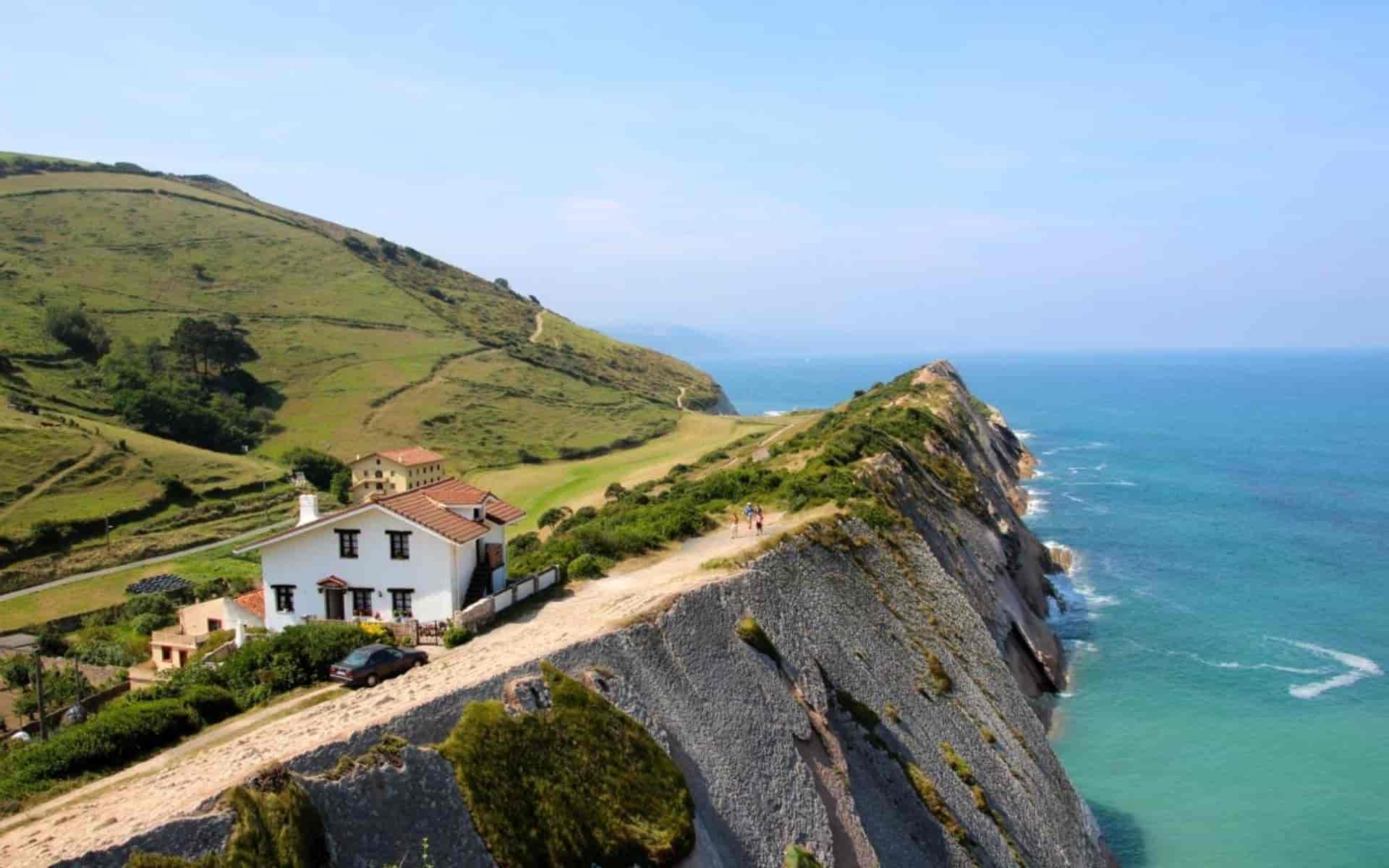 ¿Por qué visitar este encantador pueblo?