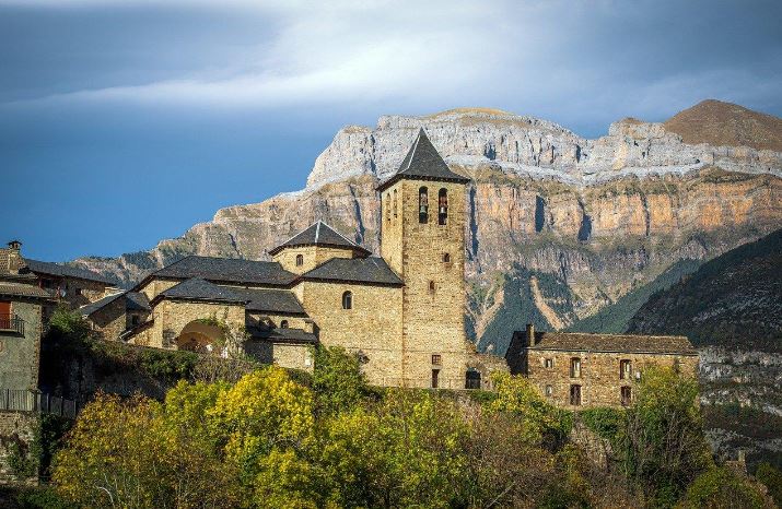 ¿Dónde Alojarse en Huesca?