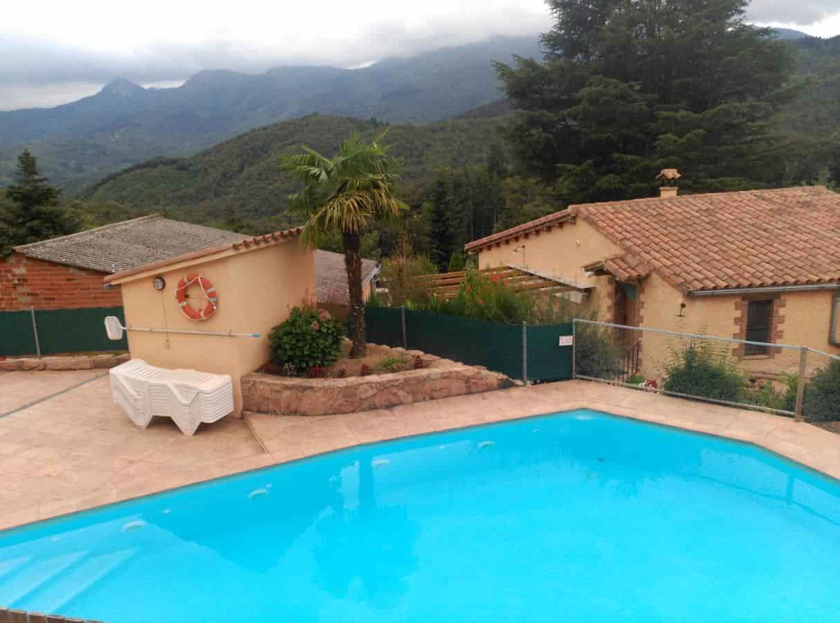 Alojamiento con jardín, barbacoa, piscina en Montseny