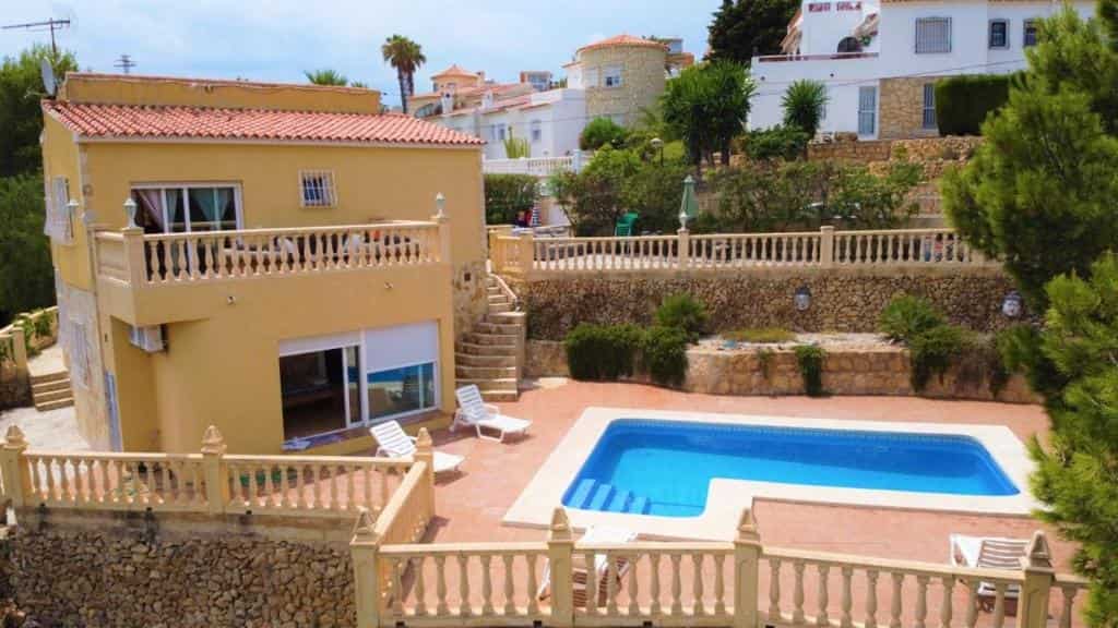 Chalet con vista al mar
