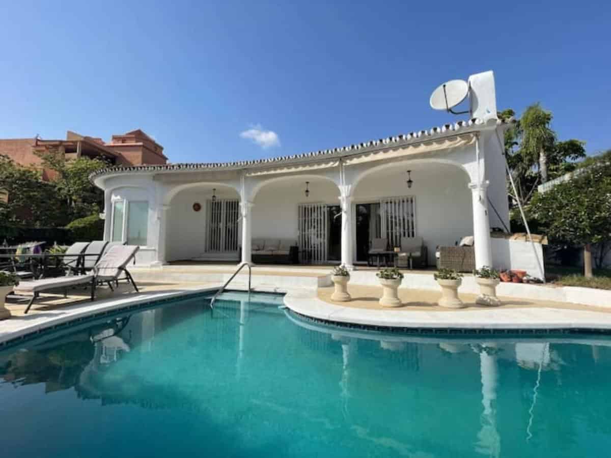 Villa Flores de Cabopino