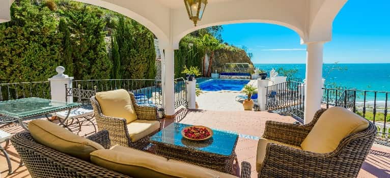 Holiday villas in Nerja