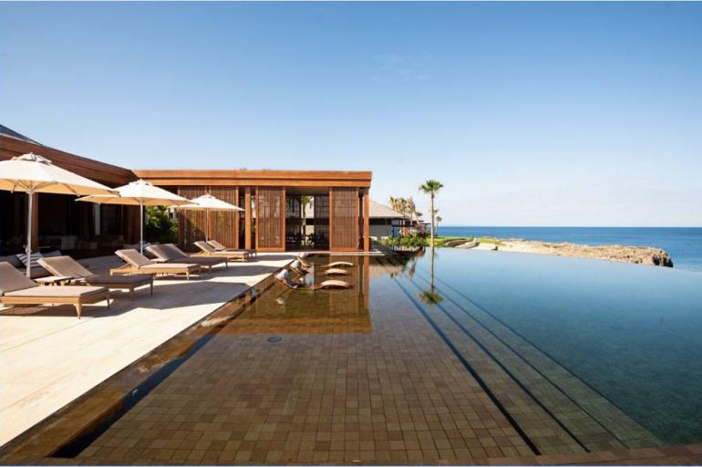 Why rent a villa in summer?